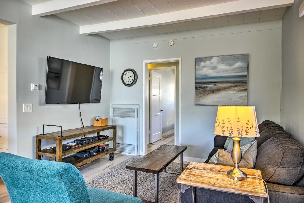 Remodeled Ventura Beach Home With Yard And Fire Pit! ภายนอก รูปภาพ
